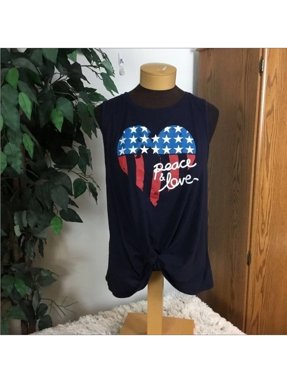 JOE Boxer tank top Woman’s 2X peace and love heart crew neck summer